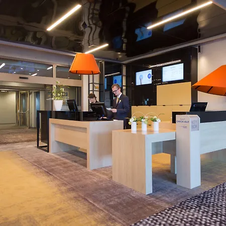 노보텔 센트럼 호텔 4*