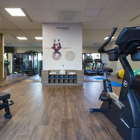 노보텔 센트럼 4*