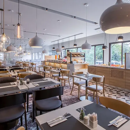 노보텔 센트럼 호텔 4*