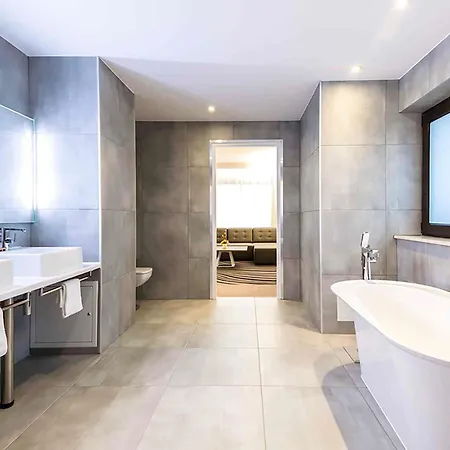 Отель Novotel Centrum 4*