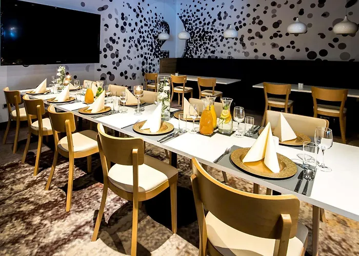 Novotel Centrum Готель